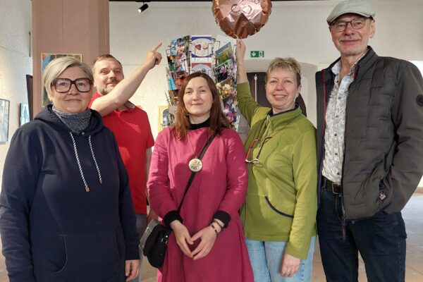 K&uuml;nstlergruppe umbra8 bei Ausstellung im Rathausgew&ouml;lbe Durlach: Inga Fink, Arne Groh, Katharina Valeeva, Olga David, Kurt Boecker